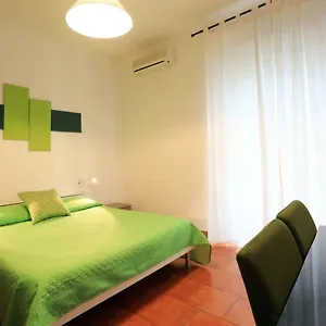 2* Maison d'hôtes Primo Piano - Policlinico